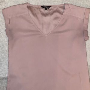 Express V-neck gramercy tee shirt
